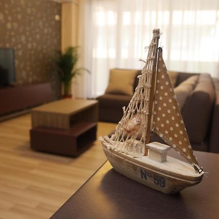 Vega Beach Apartment Mamaia Extérieur photo