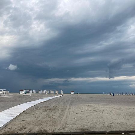 Vega Beach Apartment Mamaia Extérieur photo