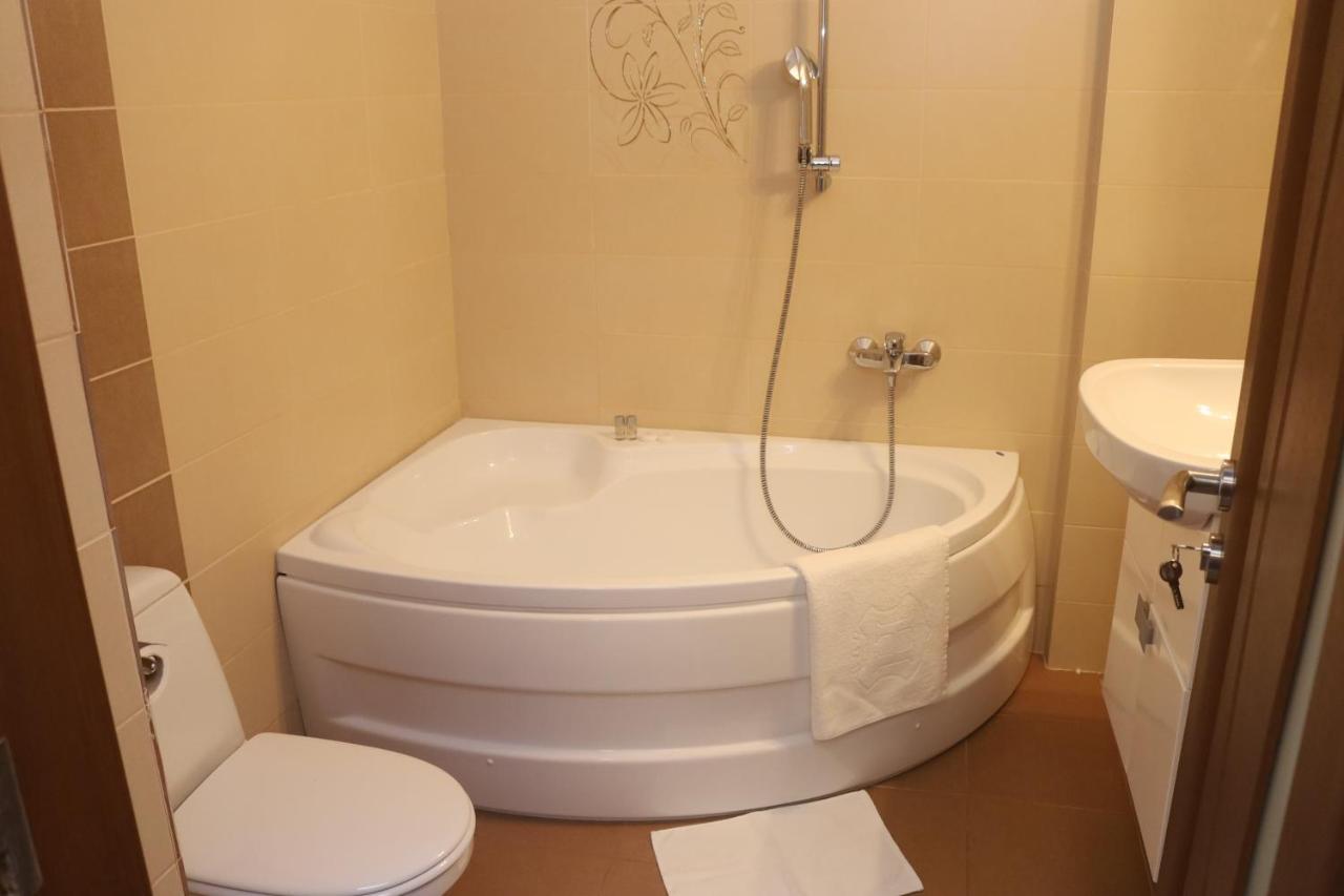 Vega Beach Apartment Mamaia Extérieur photo